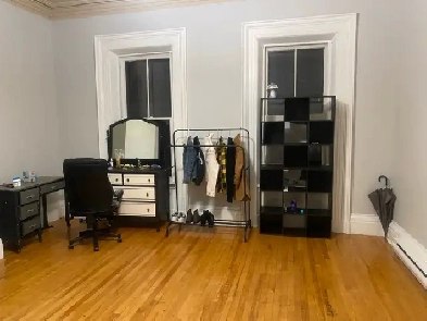 Room For Rent 600 Fully Furnished Available Now image