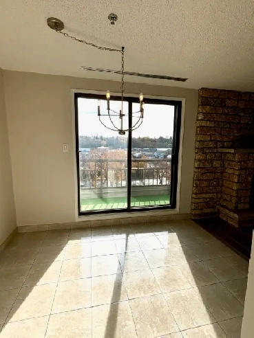Spacious Newly Renovated Adult Only One Bedroom Suite image