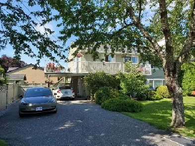3Bedroom UpperLevel House in Ladner  ShortTerm Rental image