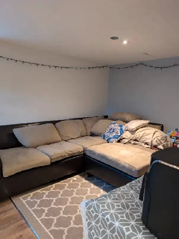 Cozy 1Bedroom Suite in East Trail  Desirable Location image