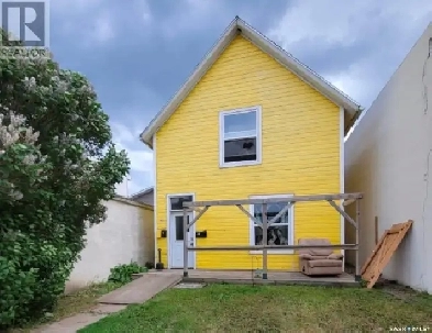 2Unit Investment Opportunity in Central Moose Jaw image