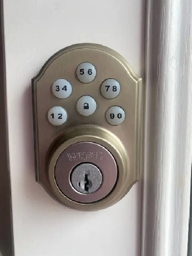 Room for rent in Parry Sound guest house  For professionals image