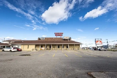 Restaurant Space for Lease  Hwy 7 17000 Cars Daily image