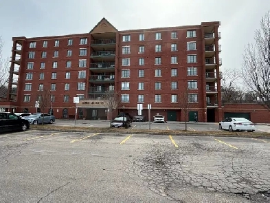 Condo for sale 2 bed 2 bath 24 Mountain avenue South image