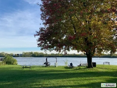 TERRAIN LAVAL BORD DE LEAU STE DOROTHE image