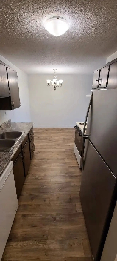 RENOVATED  1 BEDROOM HEAT AND WATER INCLUDED image