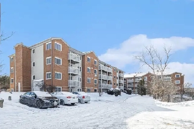2 bedroom carpetfree endunit Orleans image