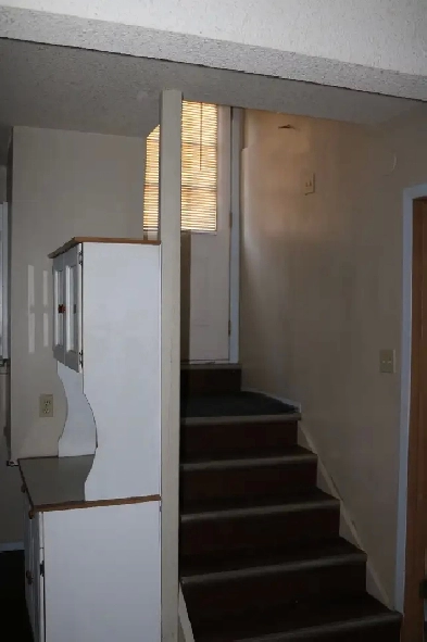 1 bedroom in Canmore couple only 2000mon image