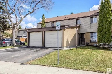 147 Grandin Village in St Albert with a Garage image