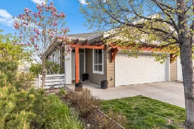 Stunning walkout rancher townhome image