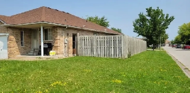South Windsor 2B1B apartment lower unit available for rent image