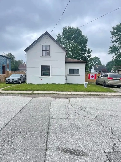 HOUSE FOR RENT image