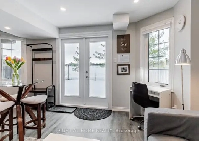 Light Filled 2 bedroom Unit in Vaughan image