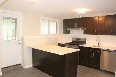 2100 Baseline LOWER Unit New Reno Students Rental June 1 image