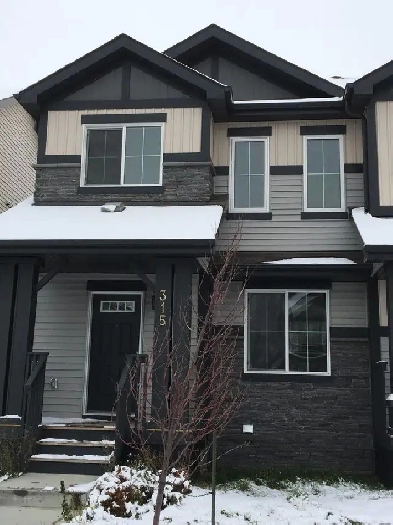 Beautiful House to call Home in South Edmonton image