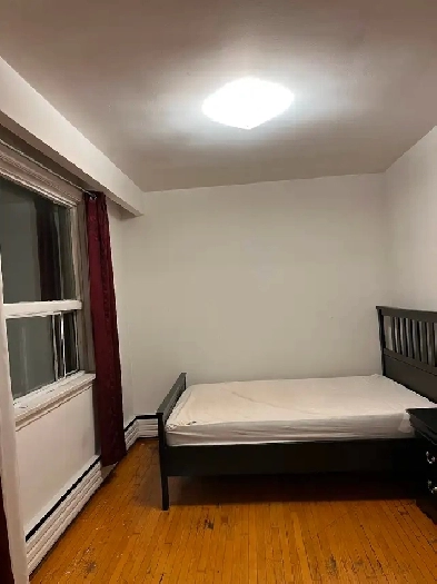 900 970rooms for rent at  276 Dovercourt Road in Toronto image