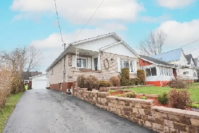 3 Bedroom Brick Bungalow image