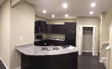 Home for Rent Walker lakes SW image