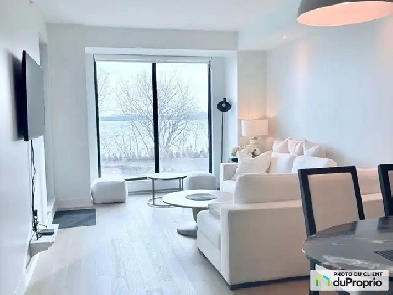 899800  Condominium for sale in LIle Des Soeurs image