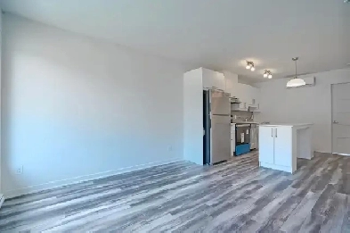 Nous vous prsentons ce magnifique condo 3 12 avec  Longueuil image