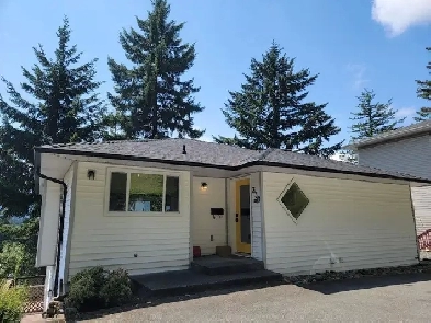 2 bedroom Upper Level Suite With View of Long Lake image