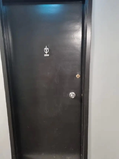 Studio apartment lease transfer image