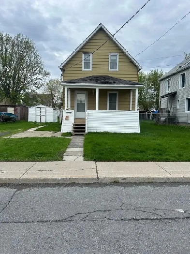 Charming 3Bedroom Home image