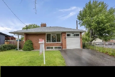 1 bed  2 bath BASEMENT for rent in Scarborough FEMALES ONLY image