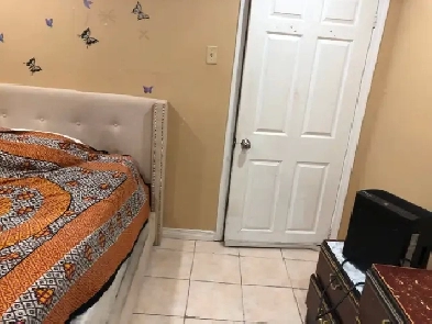 BASEMENT PRIVATE ROOM FOR RENT FEMALE ONLY image