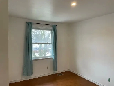 room for rent near Fanshawe College  800month image