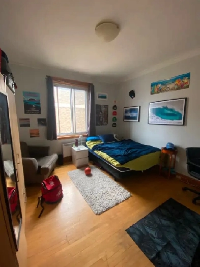 Private ROOM for rent image