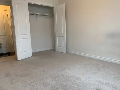 Room for rent  Barrie Essa image