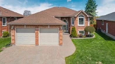 FOR SALE  41 Carter Crescent image