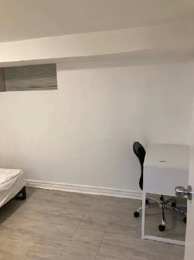 Room for rent image