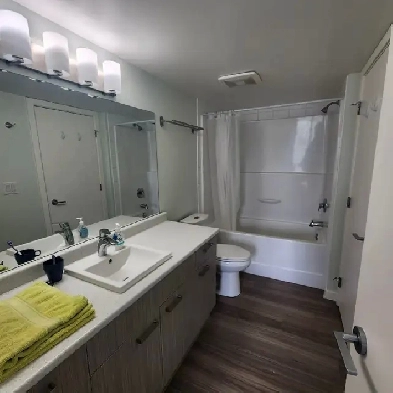 UBCO ROOMMATE  U3 BUILDING  LARGE PENTHOUSE UNIT image
