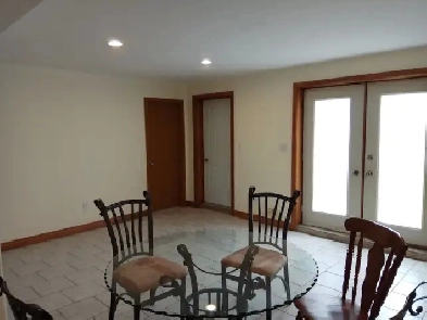 A nice room for rent in South Windsor image