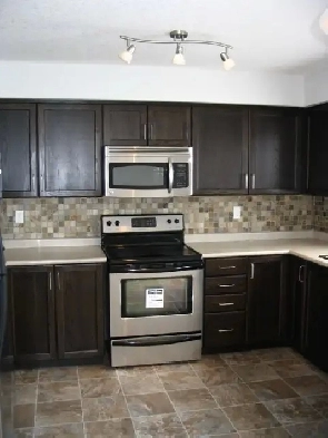 1440 sqft 3 bed 15 bath 2 storey condo Kitchener image