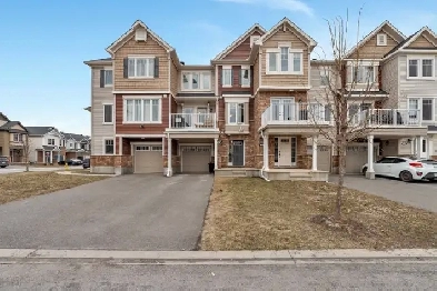 Stylish 3Storey Townhome in Avalon  Orlans  519900 image