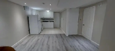 BACHELOR BASEMENT  EVERYTHING INCLUDED MALE ONLY image