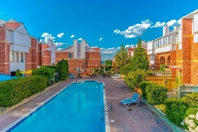 Renovated Downtown Kingston Condo  2 bed 2 bath plus den image