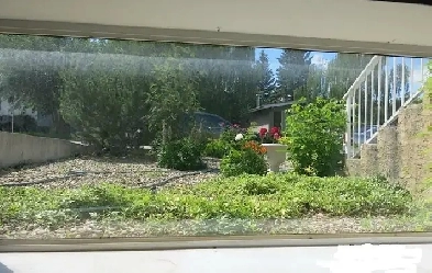 5 mins walk to U of C and Brentwood Ctrain station all included image