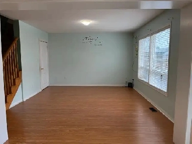 3 Bedrooms SemiDetached House for Rent image