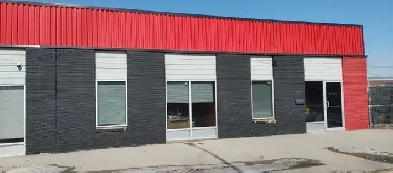 Commecial office space  Warehouse  Storage space  Pembina HWY image