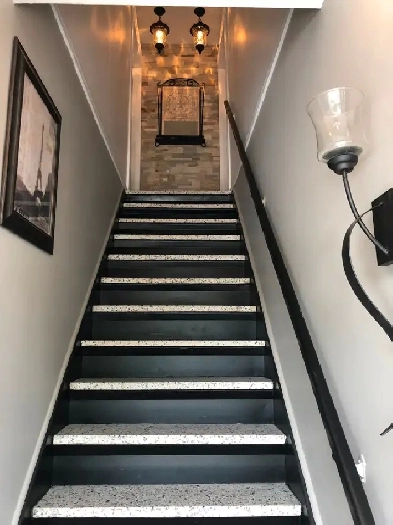 Apartment for rent heated and renovated image