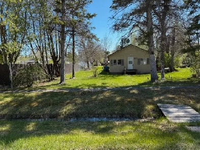 Winnipeg Beach 2 Br 1 Bath 658  sqft 50 Lot ONLY 89900 image