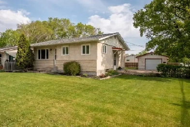 Solid Bungalow in Selkirk image