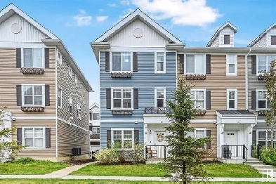 LOW CONDO FEE with double garage  90 903 CRYSTALLINA NERA WAY image