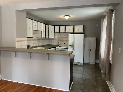 Melville SK House for RENT available July1st image