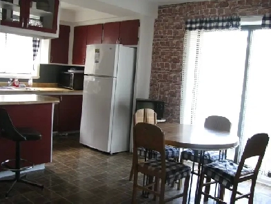 Nice room available for student professional non smoker image