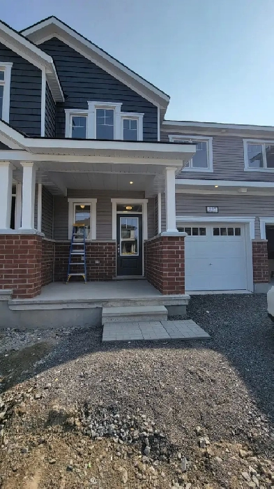 FOR RENT Townhouse in Kanata image